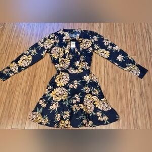 💚 NWT Jessica Simpson Floral Long Sleeve Dress